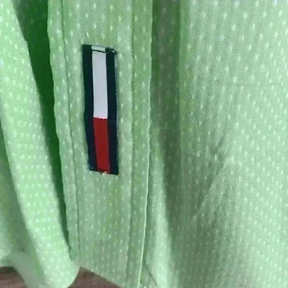 Tommy Hilfiger button down EUC - Picture 5 of 5